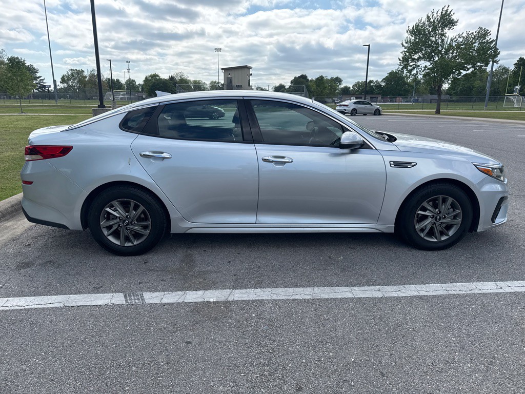 2019 Kia Optima Image 4
