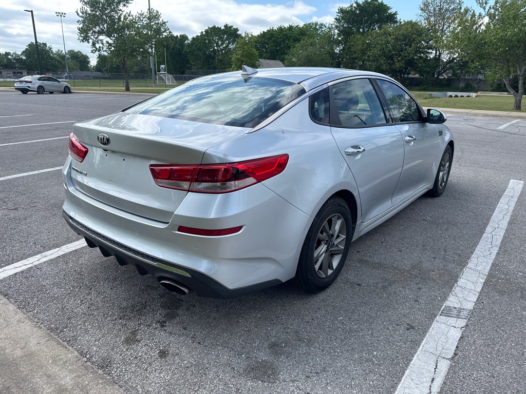 2019 Kia Optima Image 5