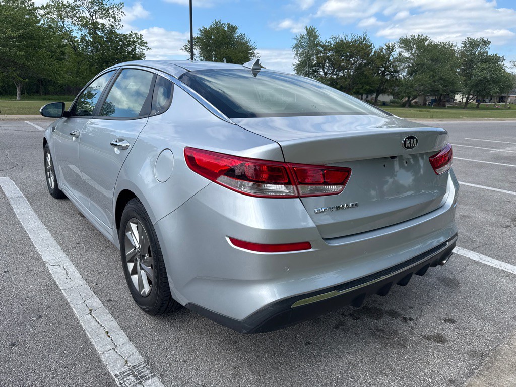 2019 Kia Optima Image 7