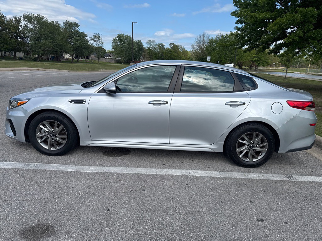 2019 Kia Optima Image 8