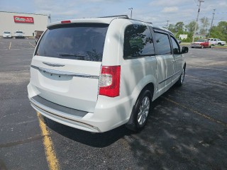 Image for 2013 Chrysler Town & Country Touring ID: 7355802