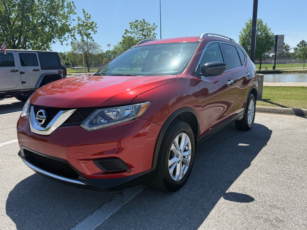 2016 Nissan Rogue Image 1