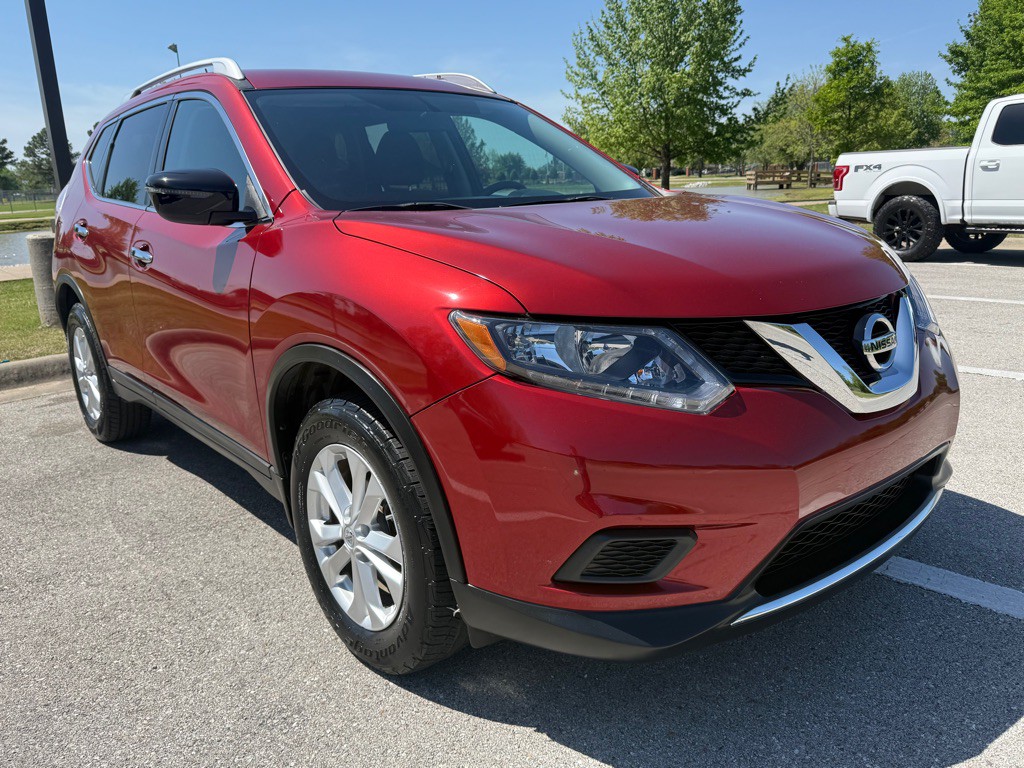 2016 Nissan Rogue Image 2