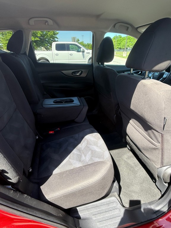 2016 Nissan Rogue Image 10