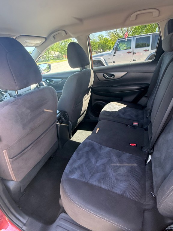 2016 Nissan Rogue Image 13