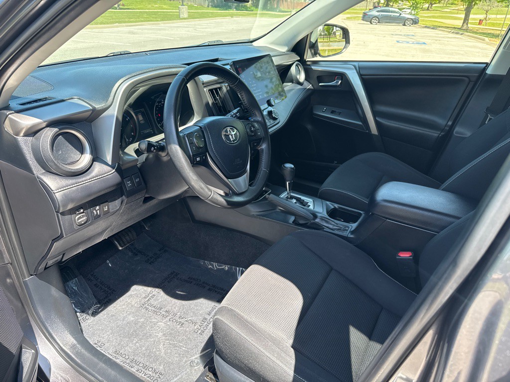2017 Toyota Rav4 Image 10