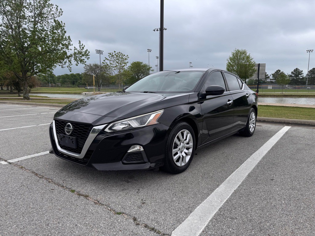 2019 Nissan Altima Image 1