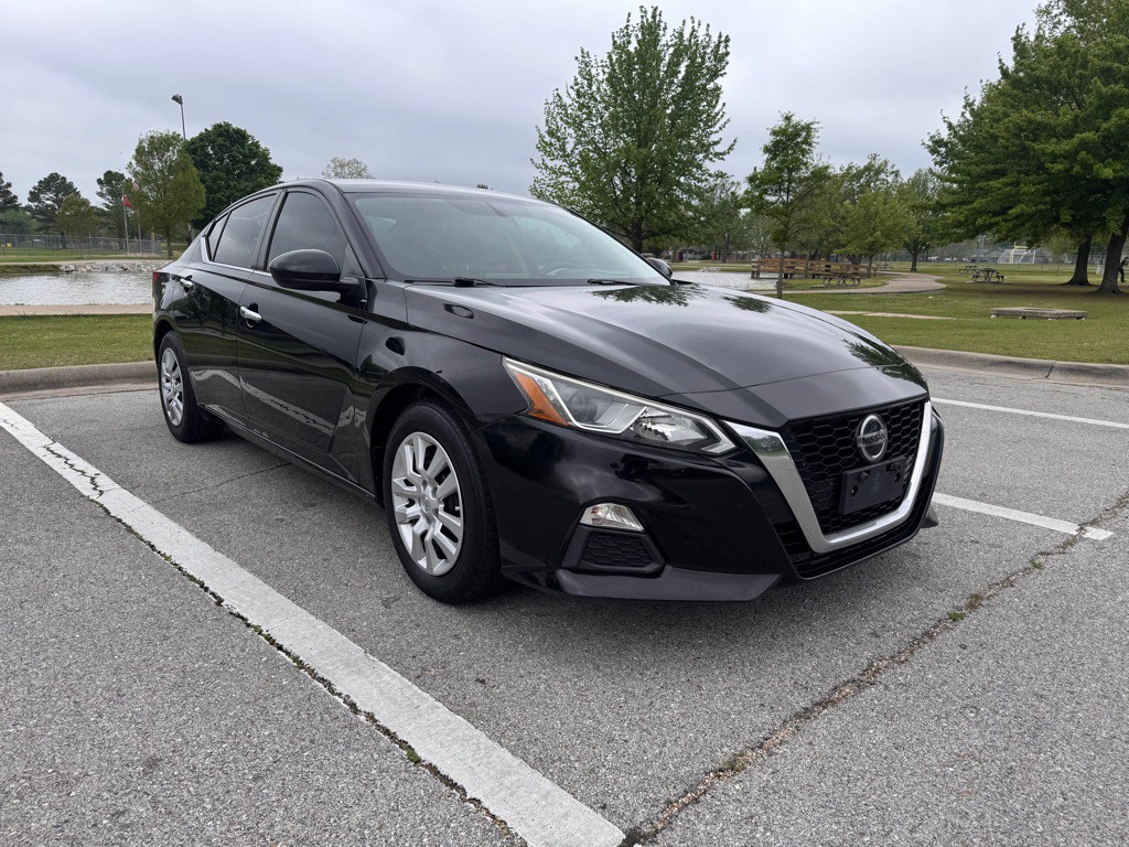 2019 Nissan Altima Image 3