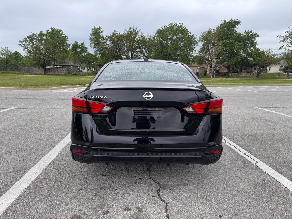 2019 Nissan Altima Image 6