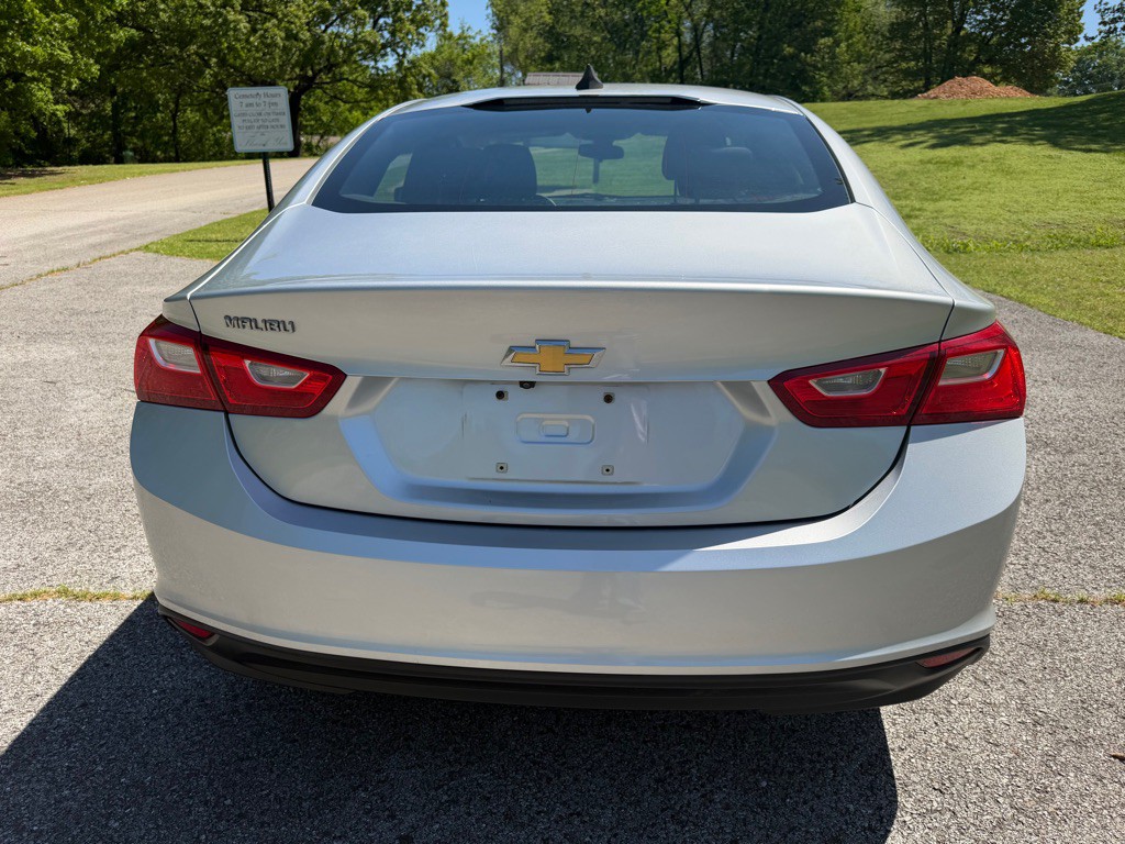 2018 Chevrolet Malibu Image 6