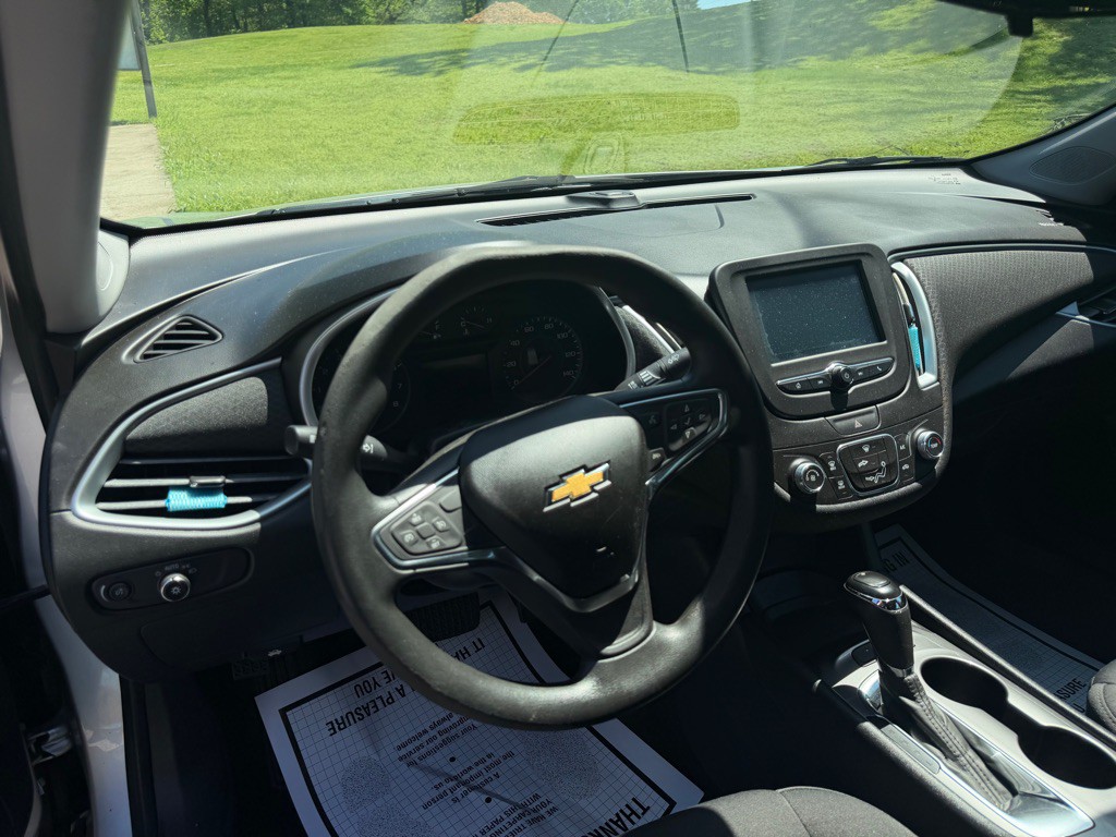 2018 Chevrolet Malibu Image 8