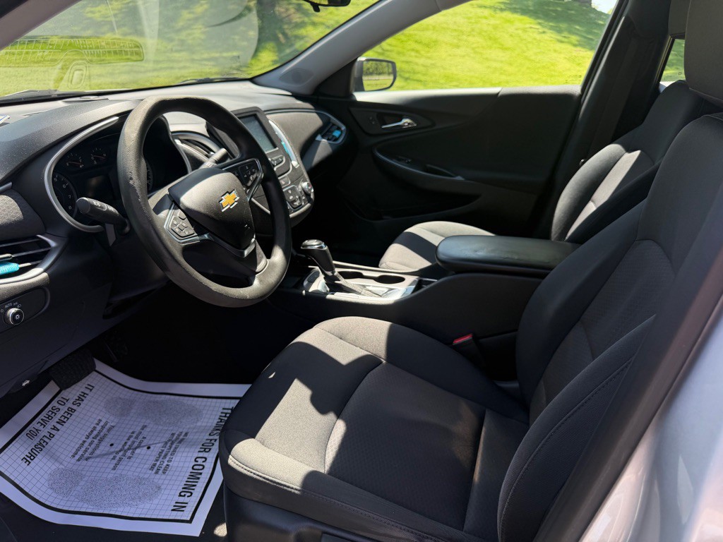 2018 Chevrolet Malibu Image 9