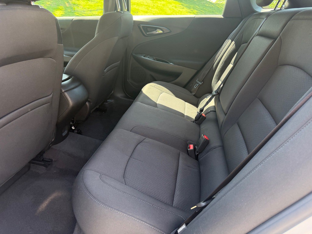 2018 Chevrolet Malibu Image 11