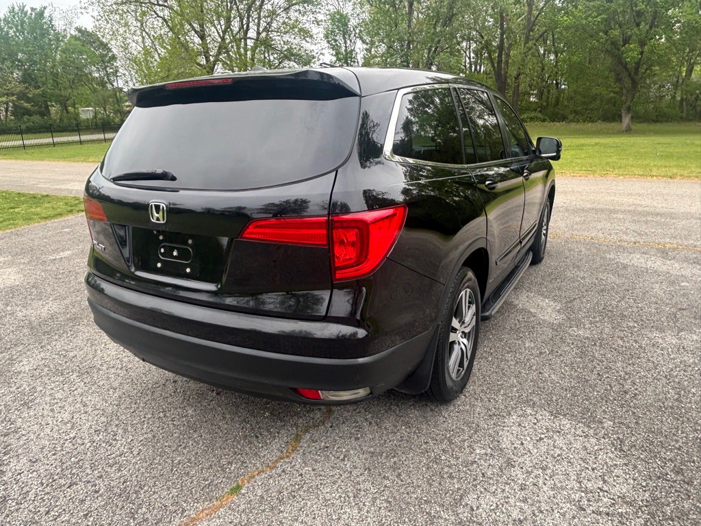 2017 Honda Pilot Image 8