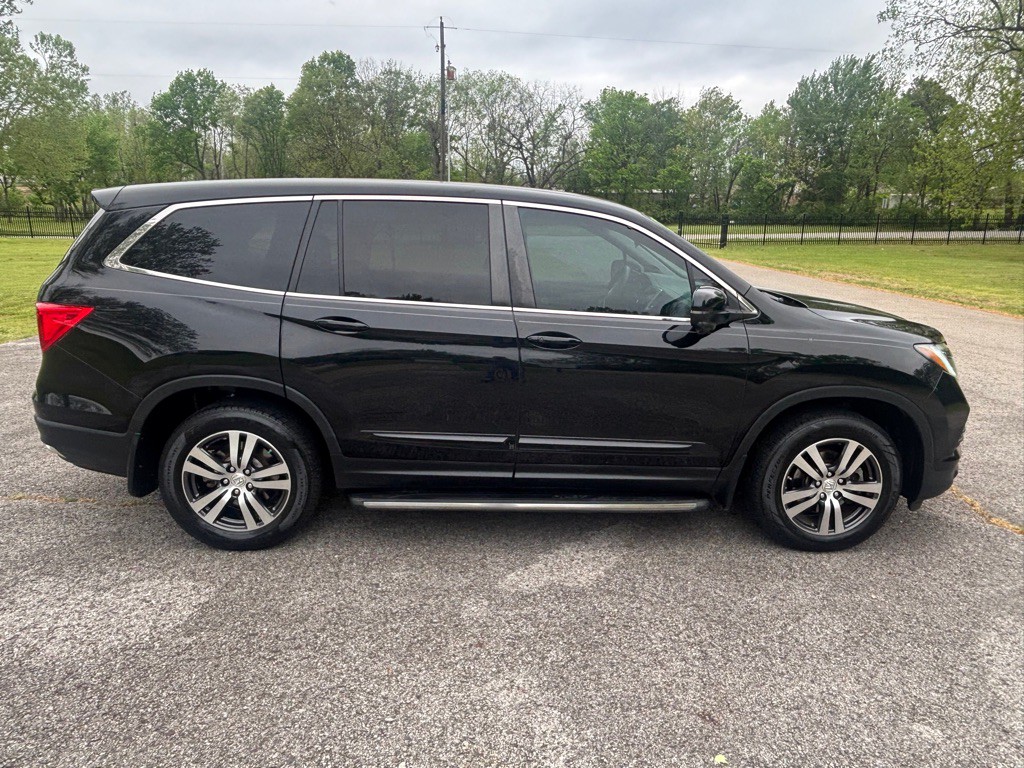 2017 Honda Pilot Image 9