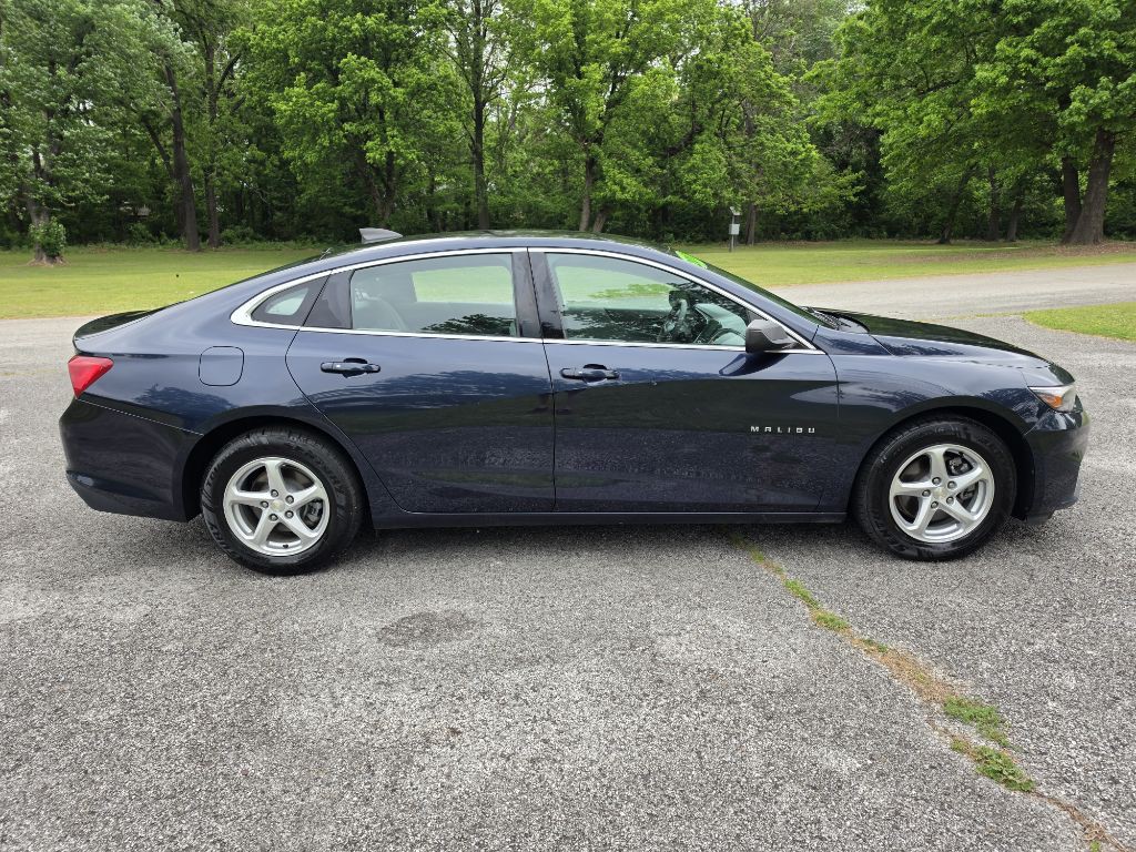 2017 Chevrolet Malibu Image 6