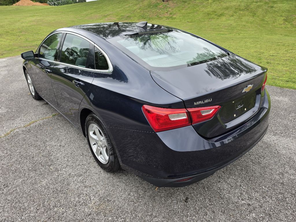 2017 Chevrolet Malibu Image 28