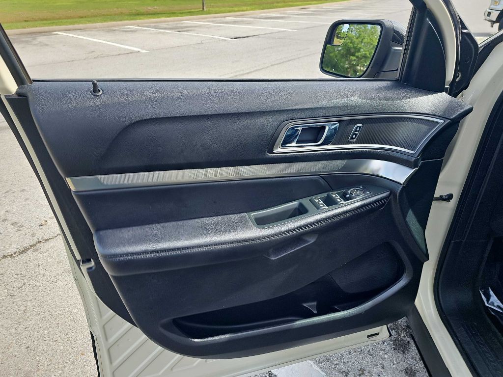 2018 Ford Explorer Image 11