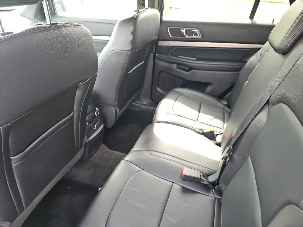 2018 Ford Explorer Image 12