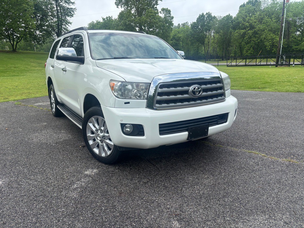 2012 Toyota Sequoia Image 2