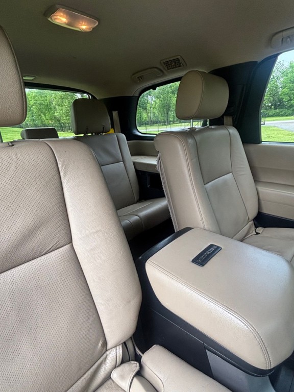 2012 Toyota Sequoia Image 6