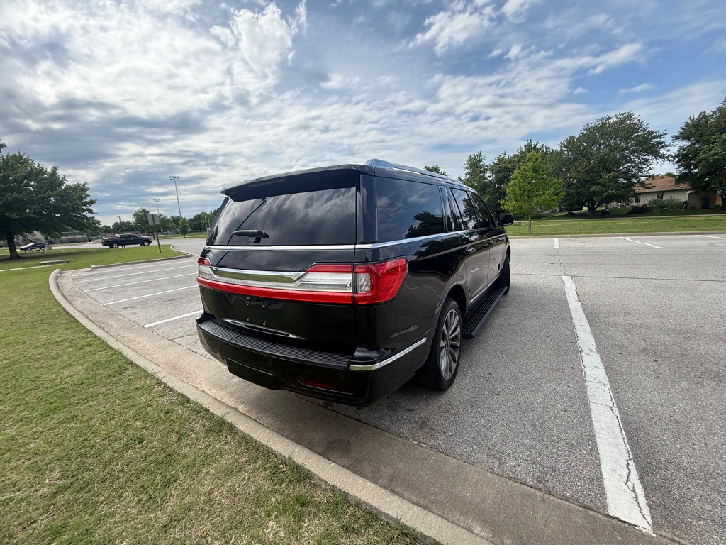 2020 Lincoln Navigator Image 6