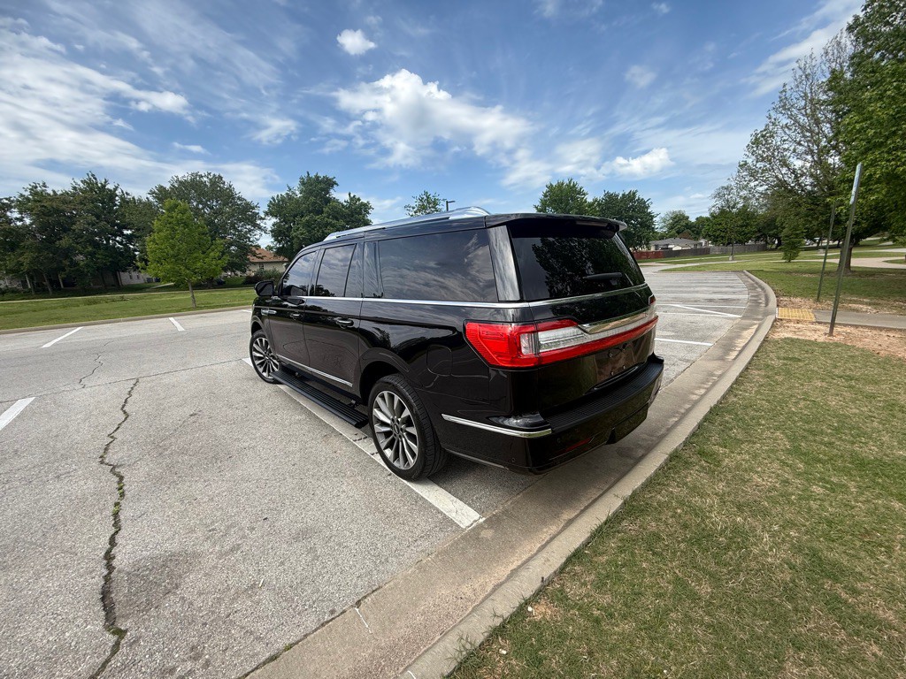 2020 Lincoln Navigator Image 9