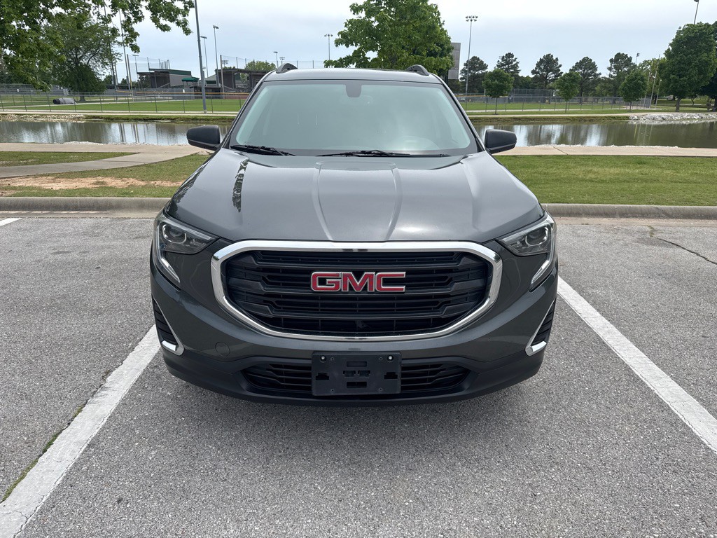 2019 GMC Terrain Image 2