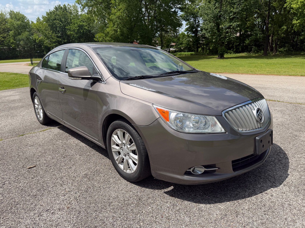 2012 Buick Lacrosse Image 1