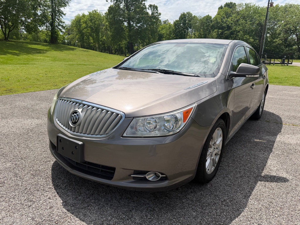 2012 Buick Lacrosse Image 2