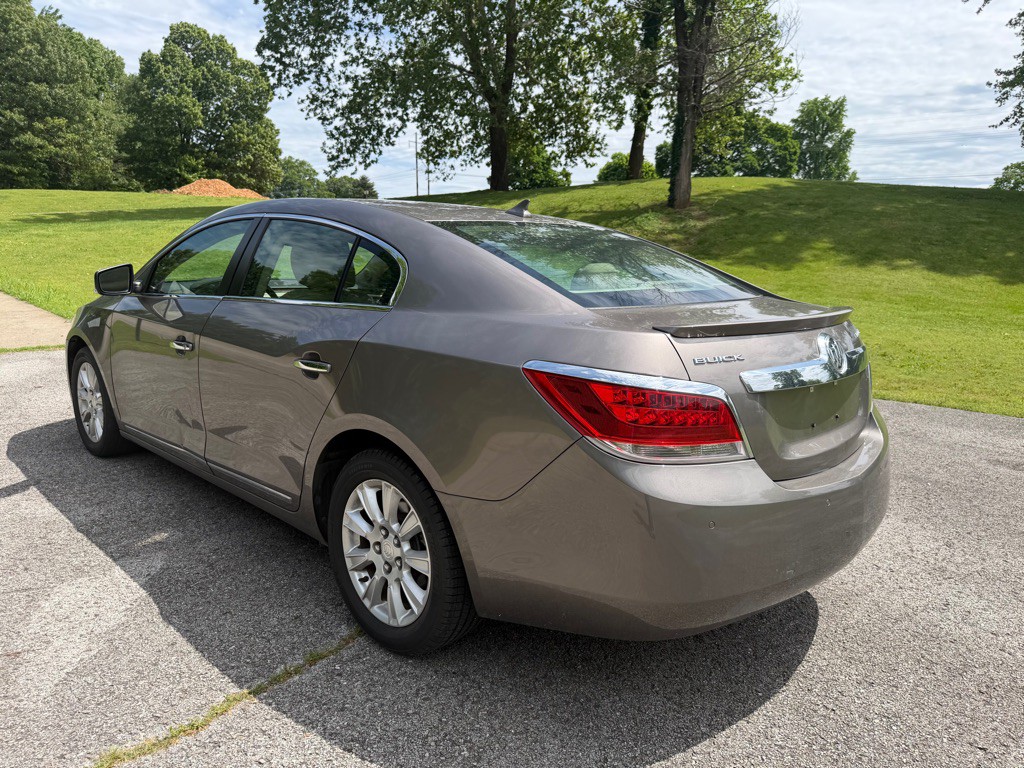 2012 Buick Lacrosse Image 4