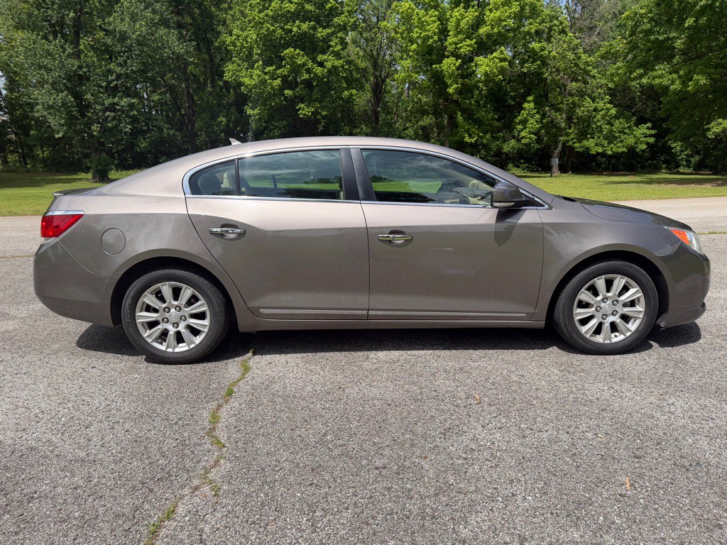 2012 Buick Lacrosse Image 6