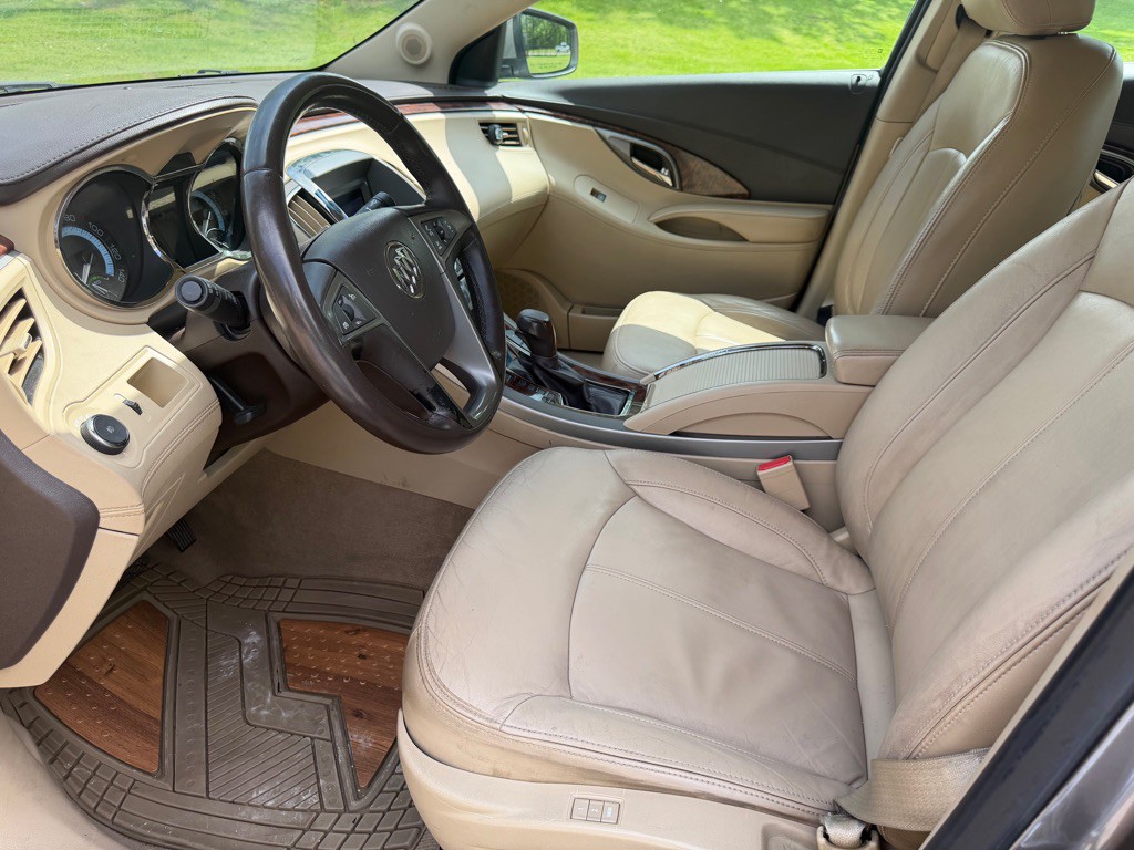 2012 Buick Lacrosse Image 12