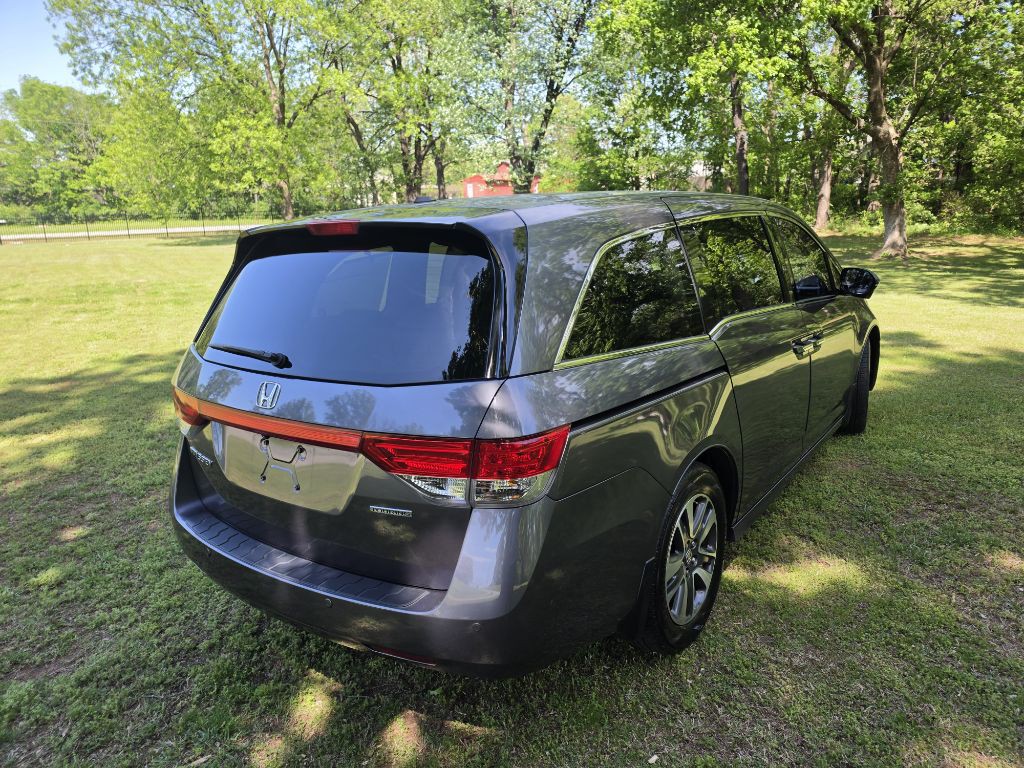 2015 Honda Odyssey Image 2