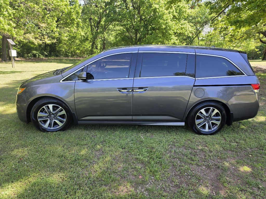 2015 Honda Odyssey Image 4
