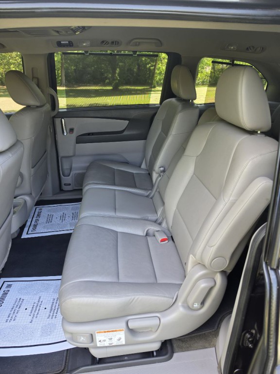 2015 Honda Odyssey Image 11