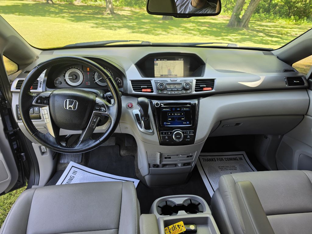2015 Honda Odyssey Image 12