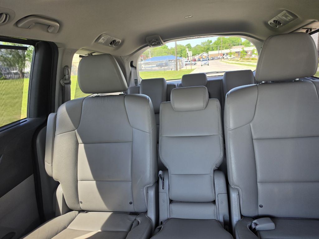 2015 Honda Odyssey Image 17
