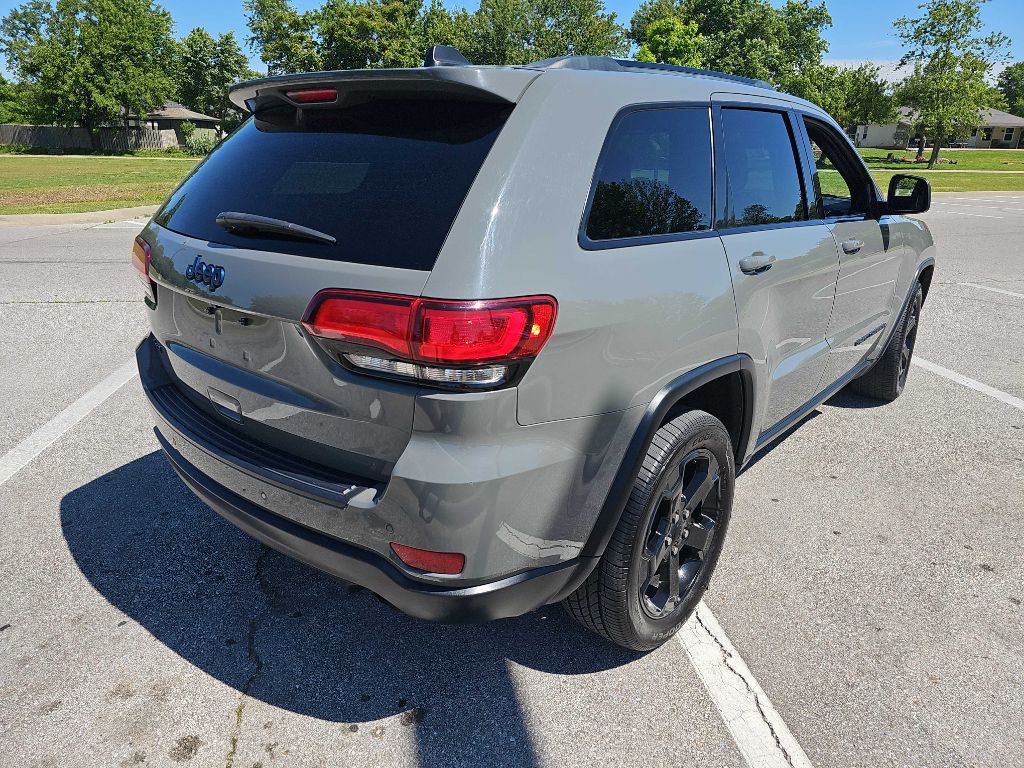2019 Jeep Grand Cherokee Image 2