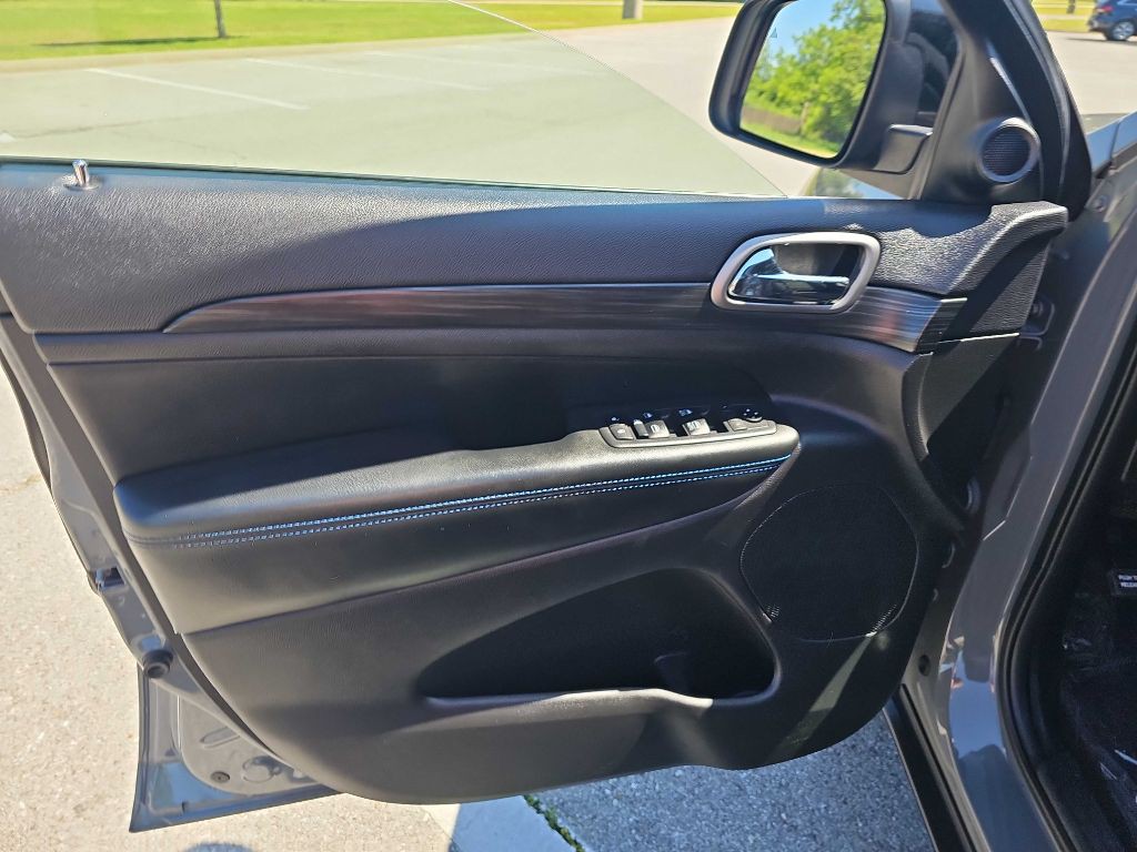 2019 Jeep Grand Cherokee Image 11