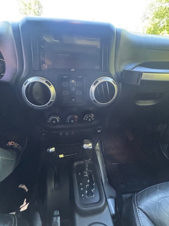 2015 Jeep Wrangler Unlimited Image 15