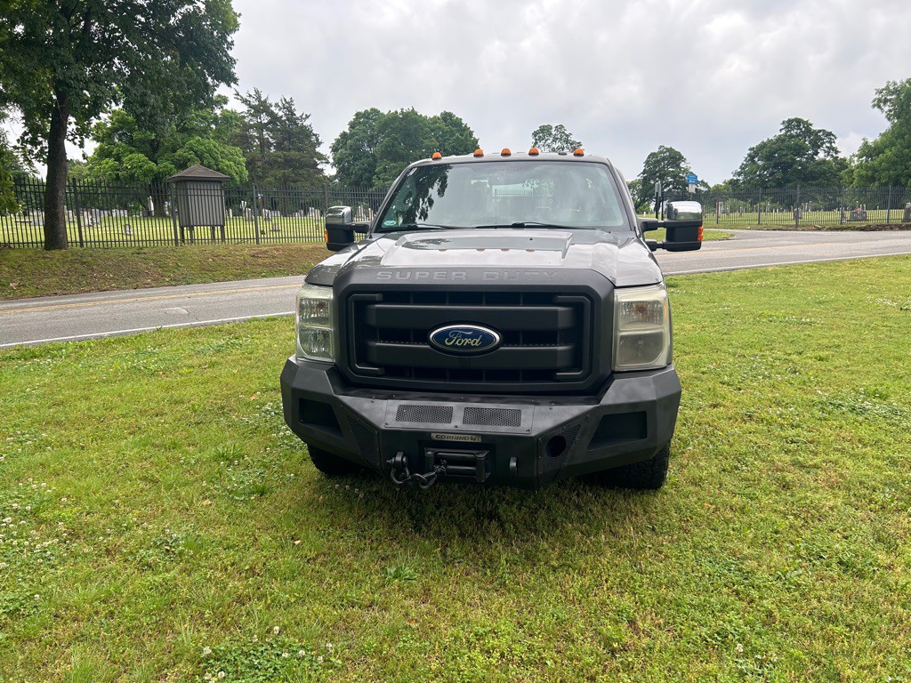 2011 Ford F-250 Image 2