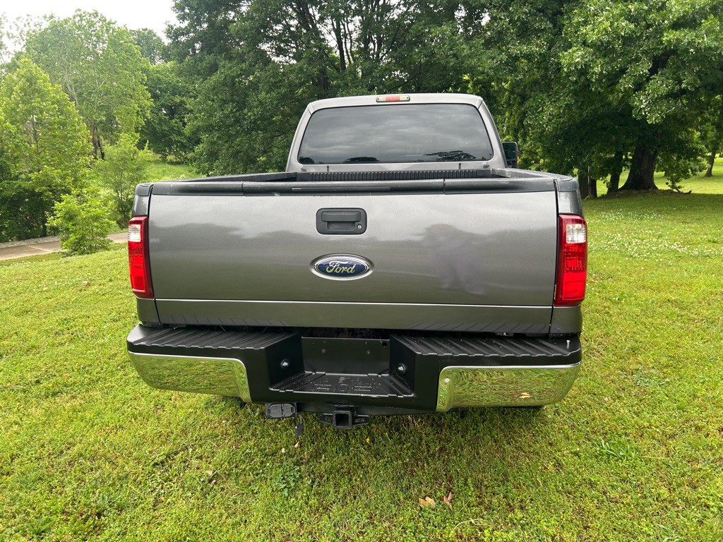 2011 Ford F-250 Image 7
