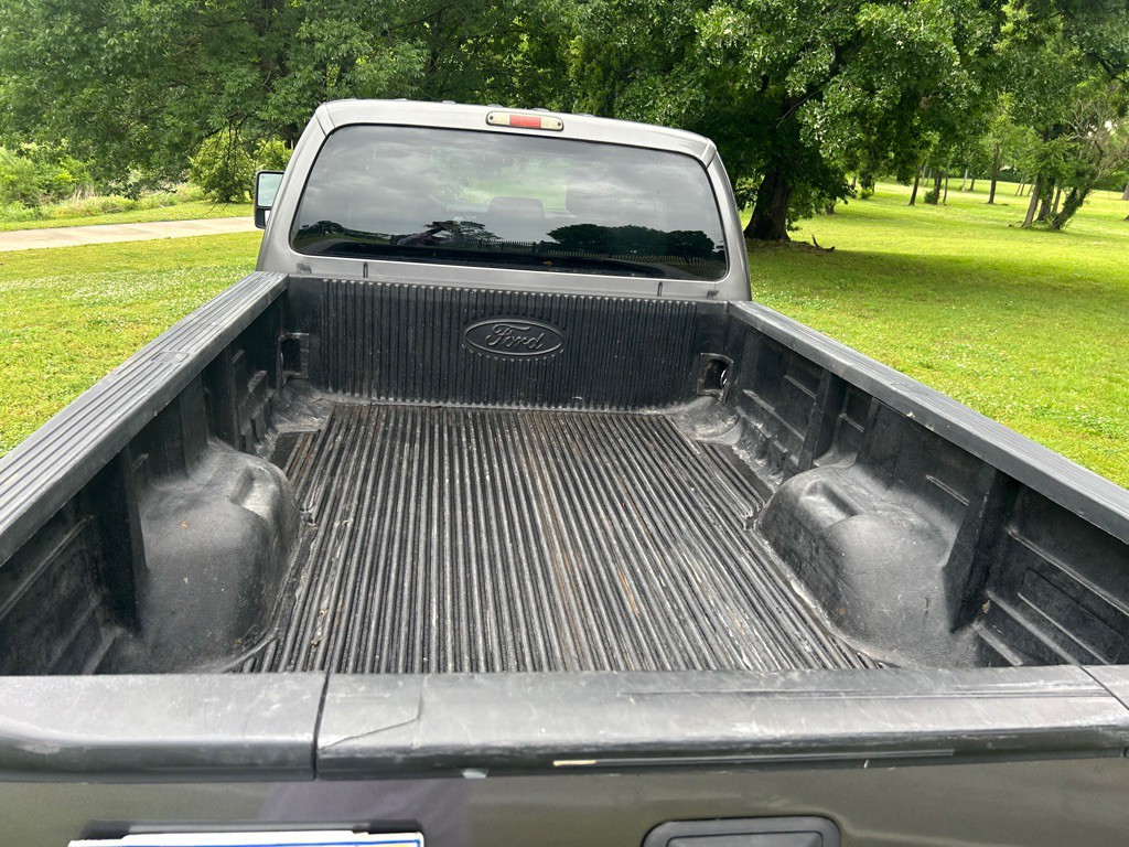2011 Ford F-250 Image 12
