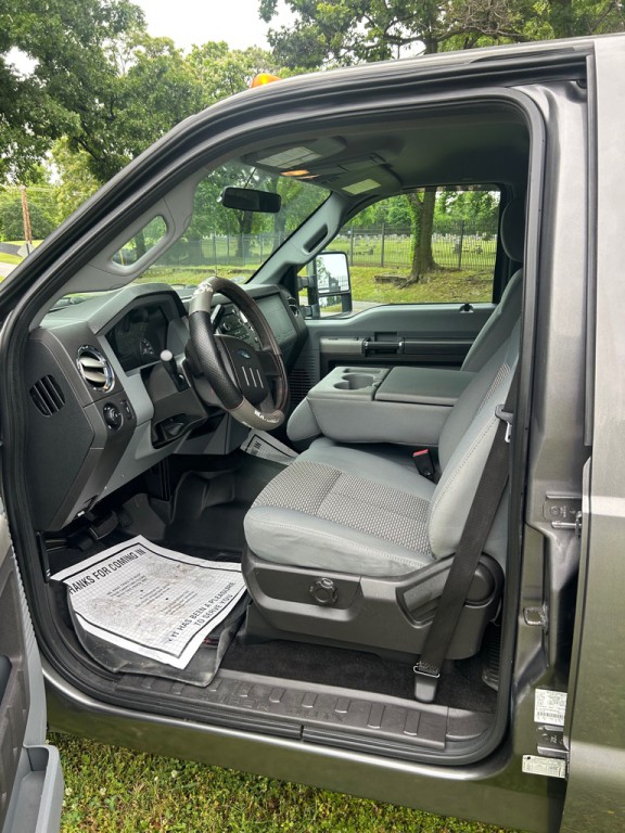 2011 Ford F-250 Image 14