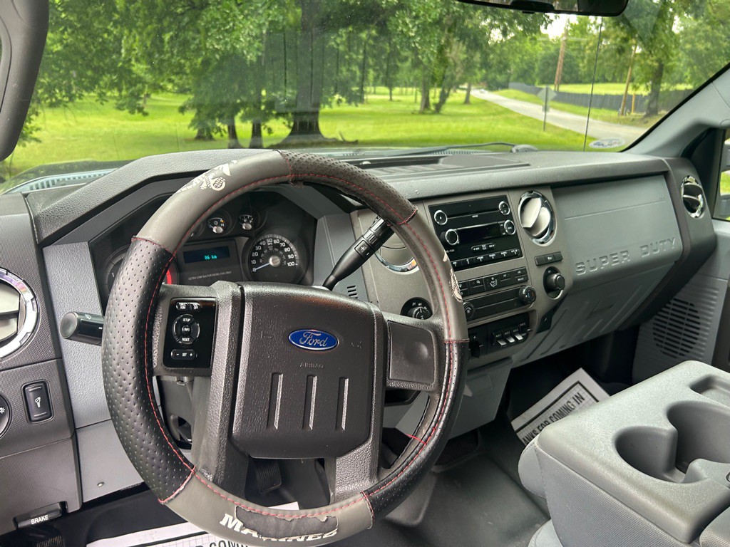 2011 Ford F-250 Image 17
