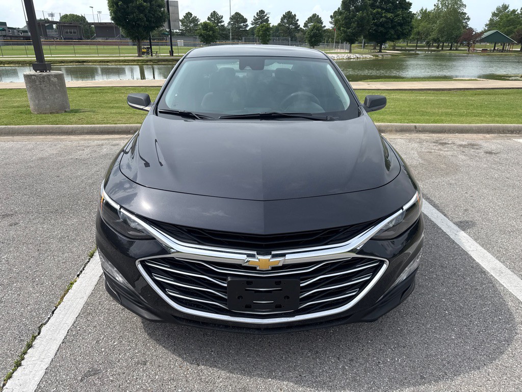 2023 Chevrolet Malibu Image 2