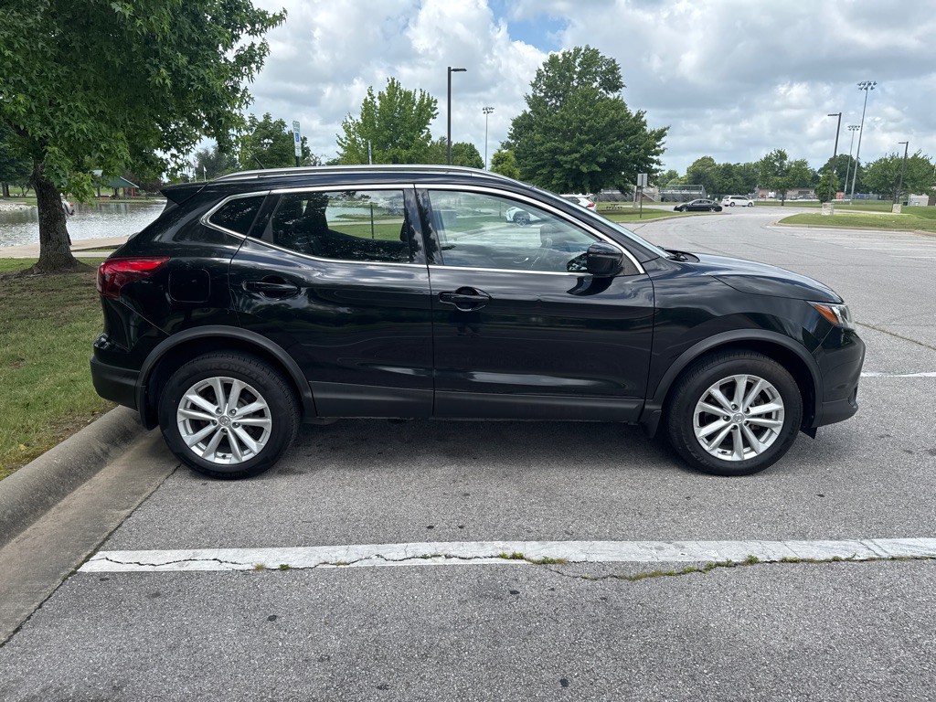 2018 Nissan Rogue Image 4