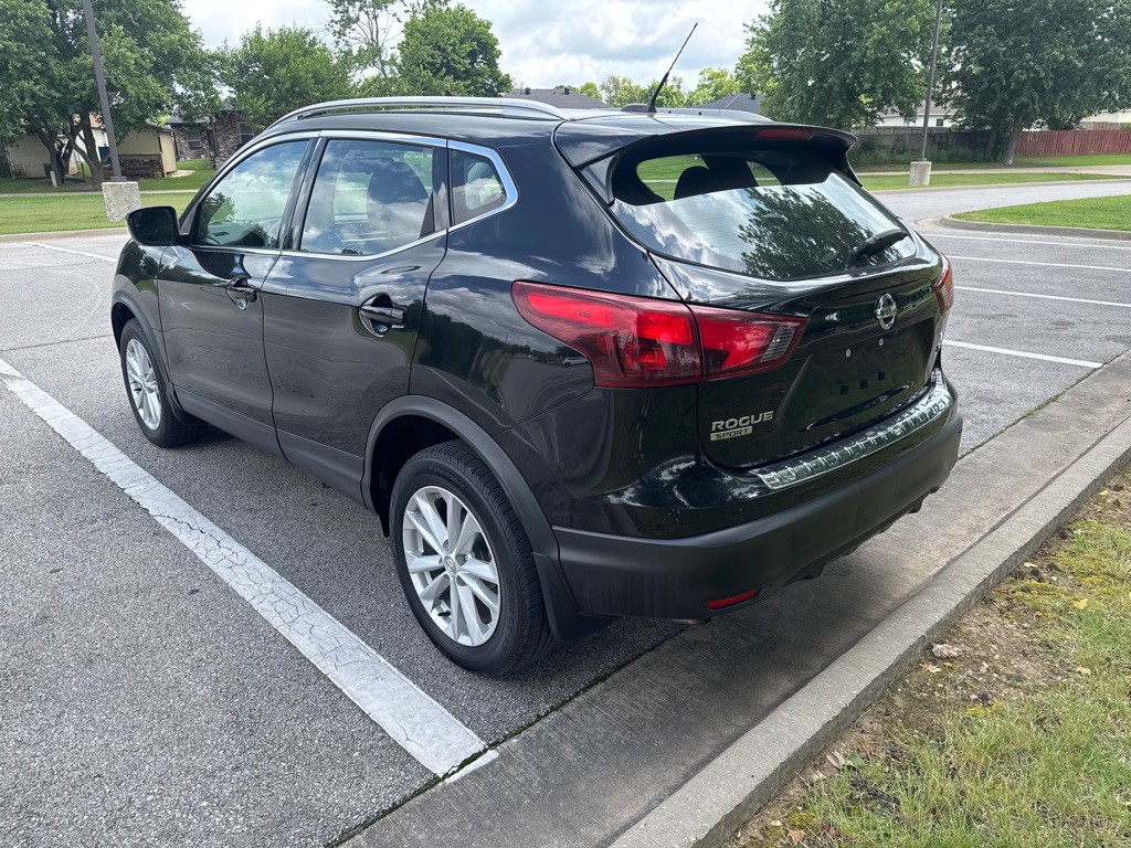 2018 Nissan Rogue Image 7
