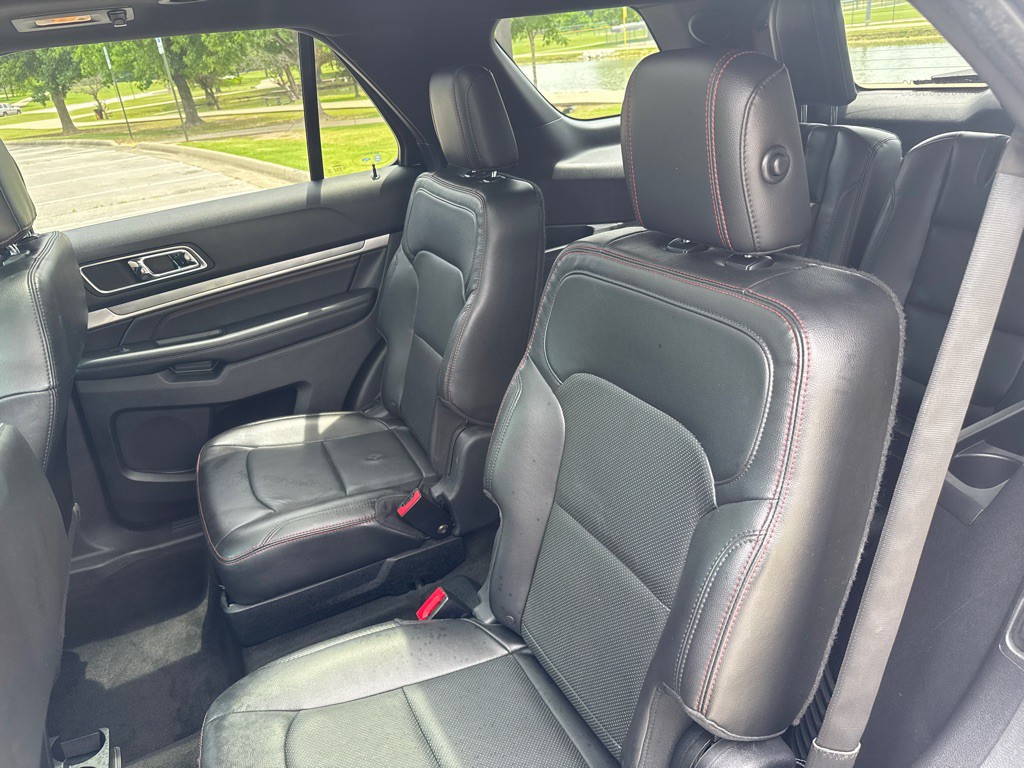 2017 Ford Explorer Image 10